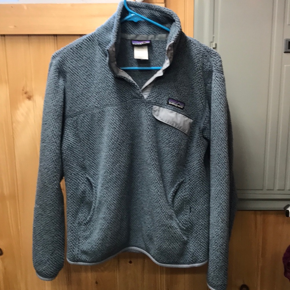 Patagonia women’s M synchilla pullover